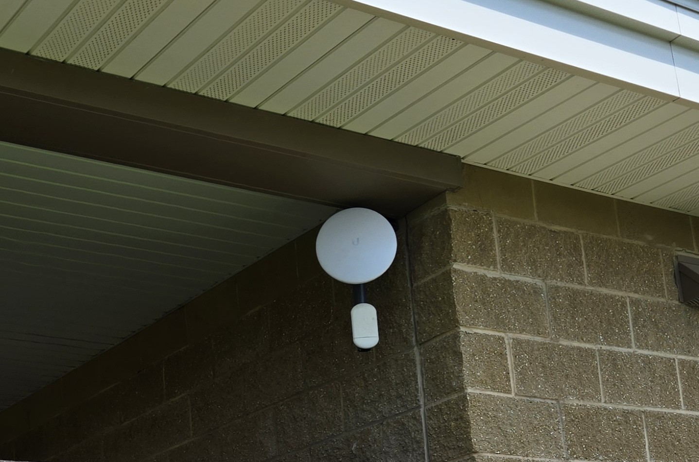 Gigabit home wireless internet service